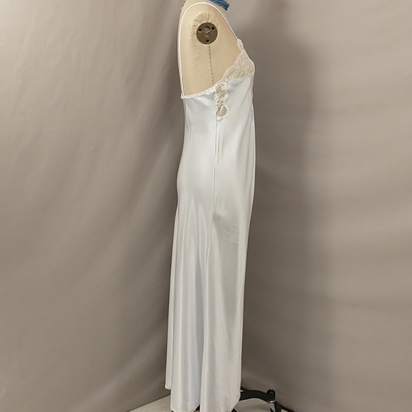 Vintage Lucie Ann USA made Satiny Gown Sexy Satin Negligee Pale Ice Blue w Lace - Picture 3 of 9